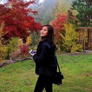 Meet your Posher, April katherine